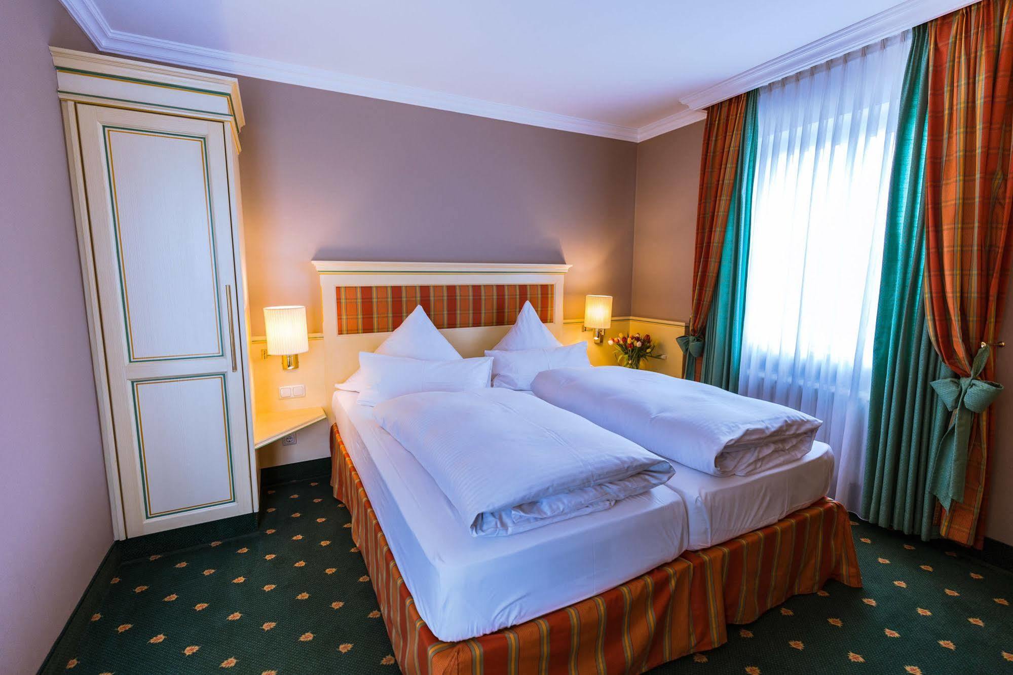 Hotel Kandler Notzing Buitenkant foto